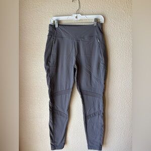 Athleta Size 10 Highline Hybrid Summiter Tights